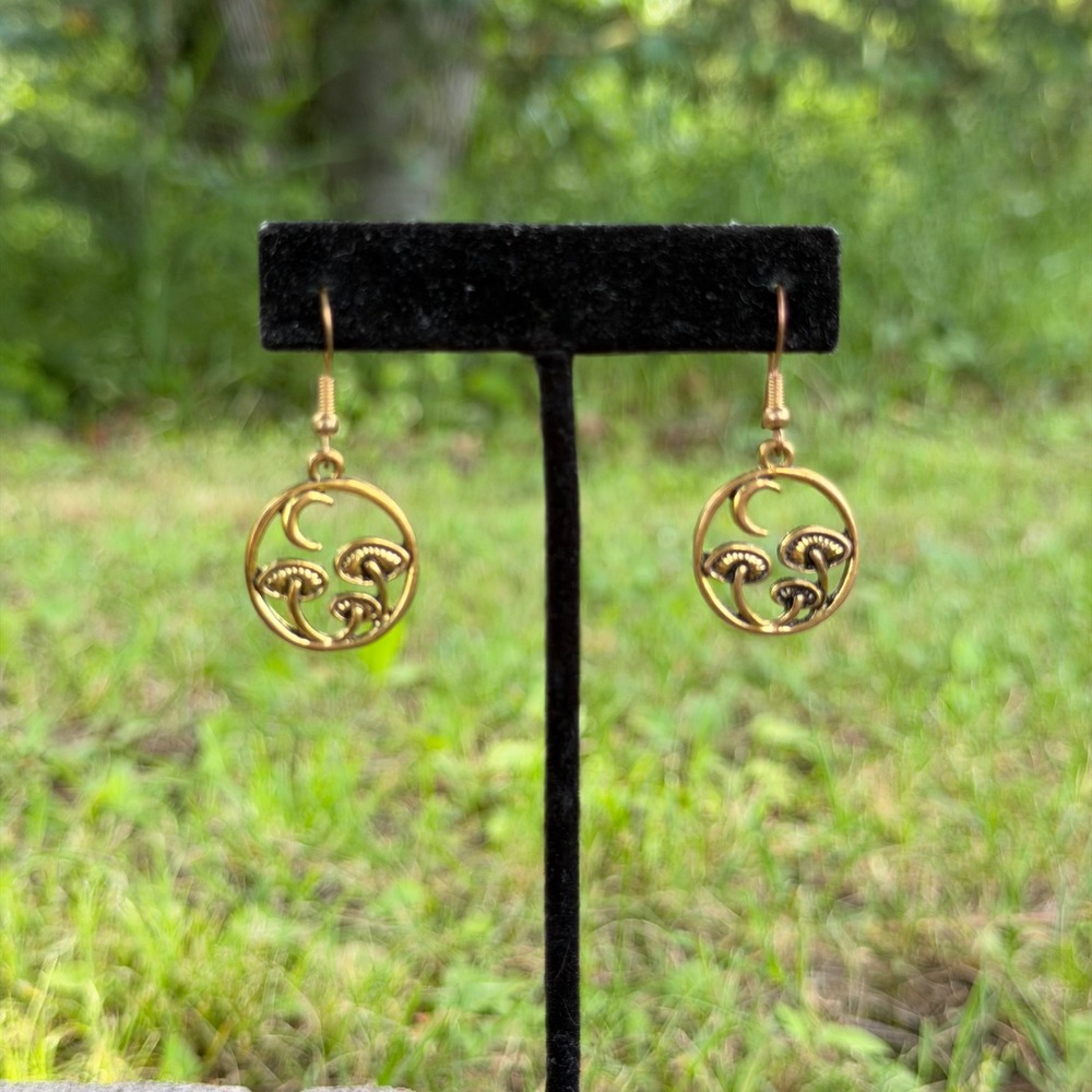 Mushroom Moon Drop Earrings Womens Gold Tone Whimsical Goblincore Nature Jewelry